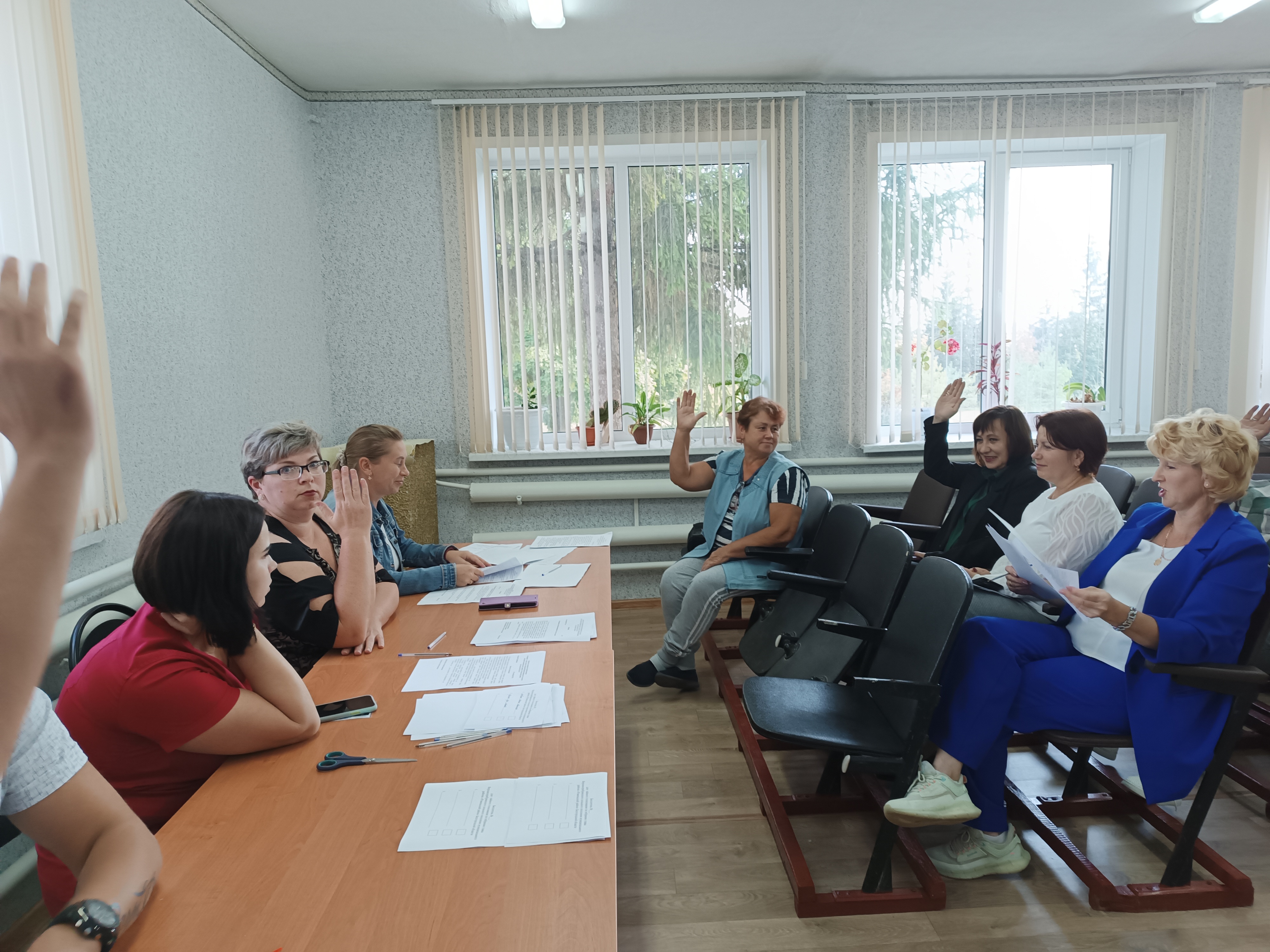 19 сентября 2023 года прошло первые заседания земского собрания пятого созыва Верхнесеребрянского  сельского поселения.